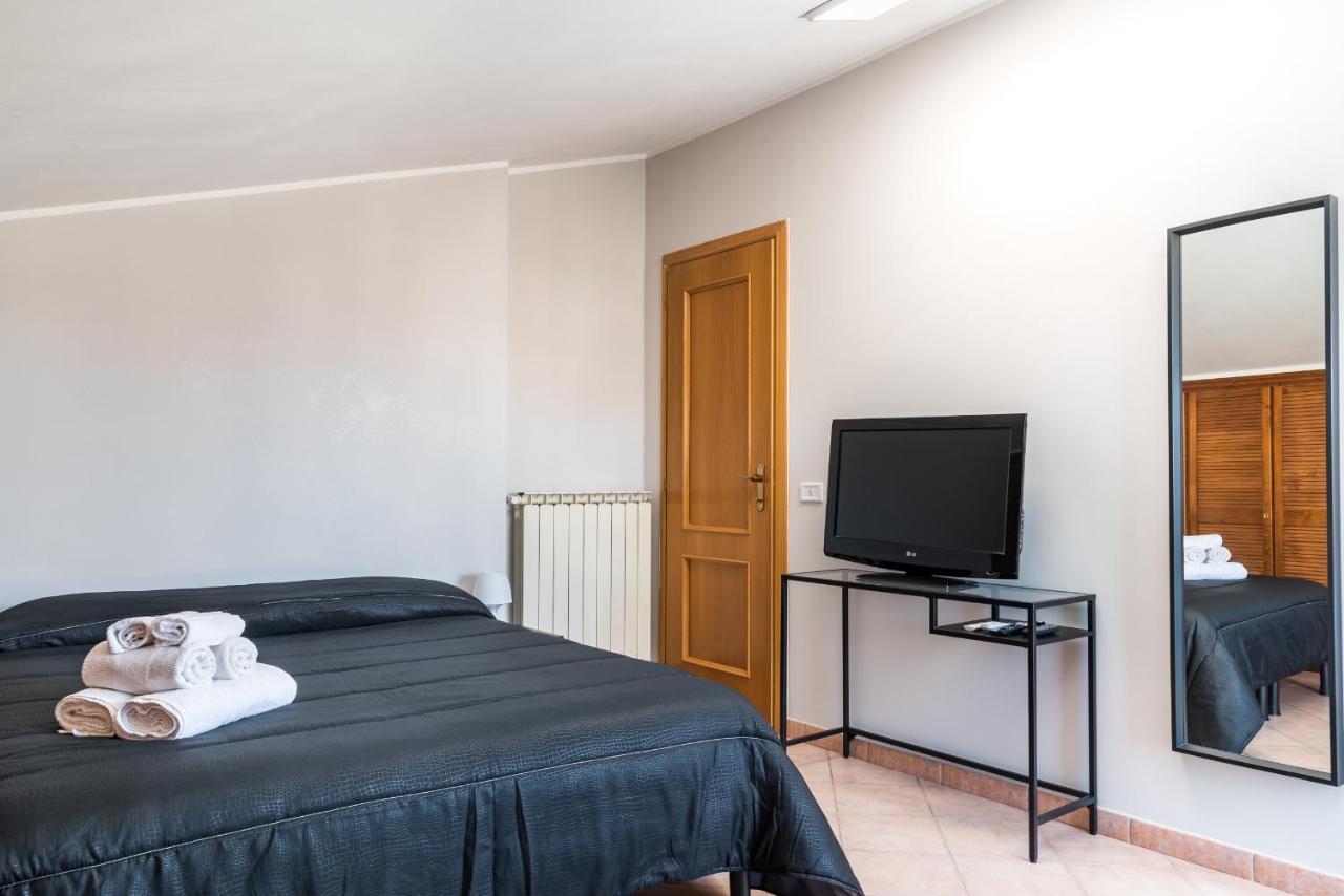 Travelershome Ciampino&Morena Guesthouse Roma Esterno foto