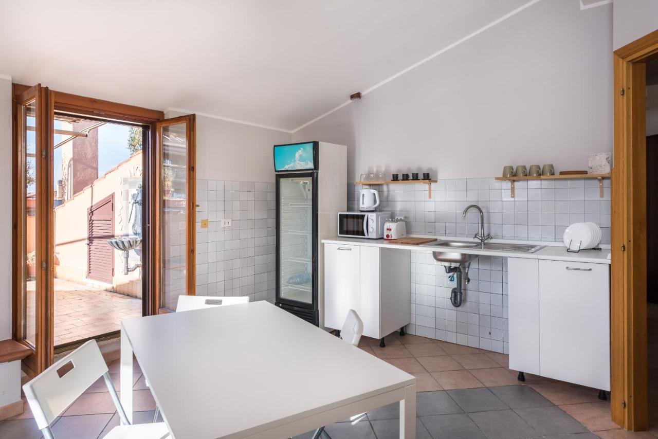 Travelershome Ciampino&Morena Guesthouse Roma Esterno foto