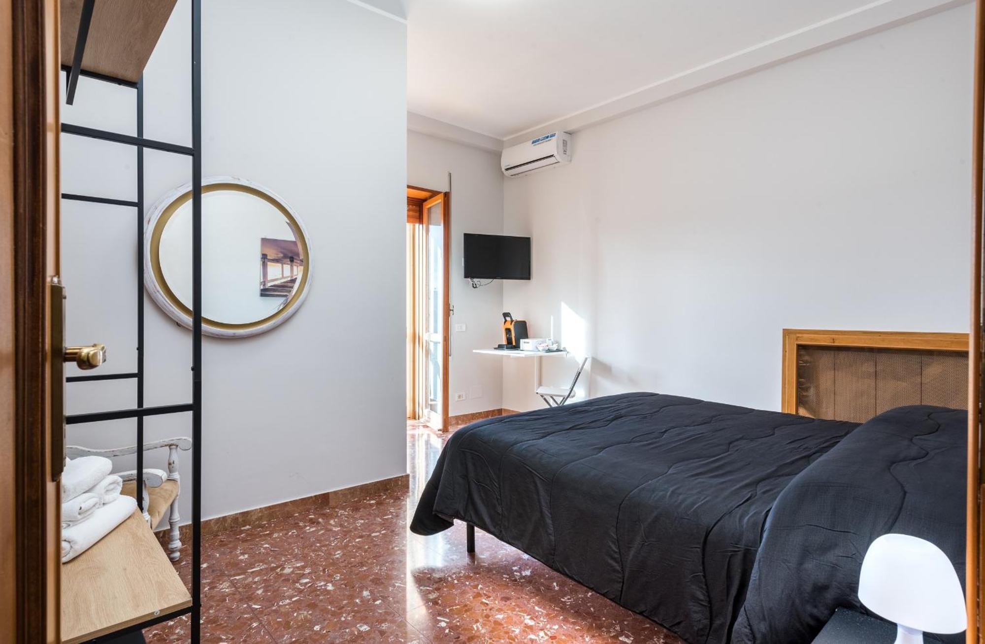 Travelershome Ciampino&Morena Guesthouse Roma Esterno foto