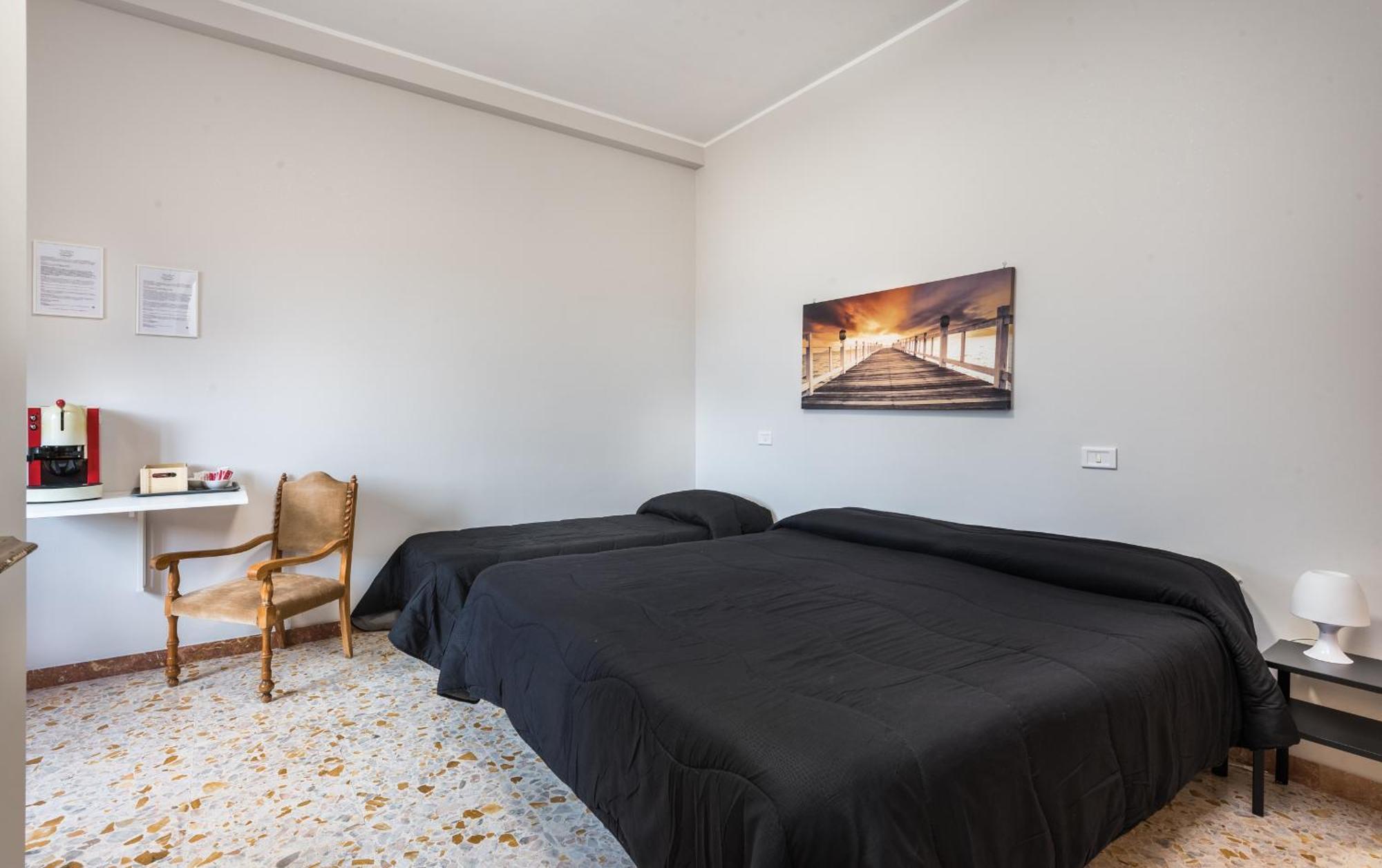 Travelershome Ciampino&Morena Guesthouse Roma Esterno foto